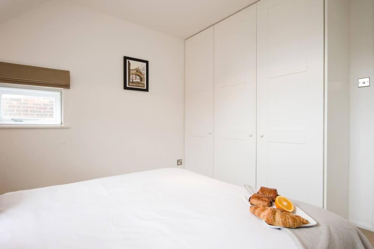 Modern Apartment In The Heart Of Oxford With Secure Underground Parking Экстерьер фото